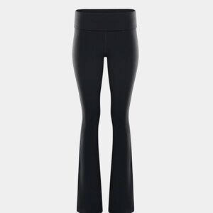 Aritzia homestretch soft fabric flared leggings